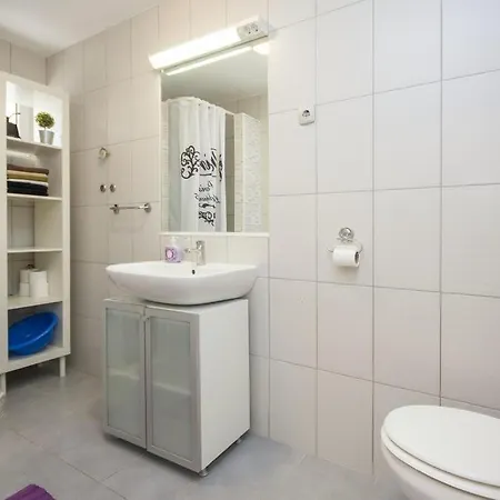 Apartamento In With Terrace, Air Conditioning, Wi-fi, Washing Machine