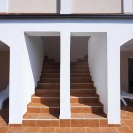 Apartamento In With Terrace, Air Conditioning, Wi-fi, Washing Machine